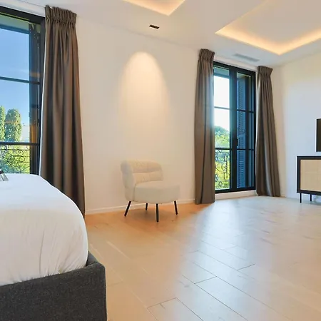 Isolla Bella Villa